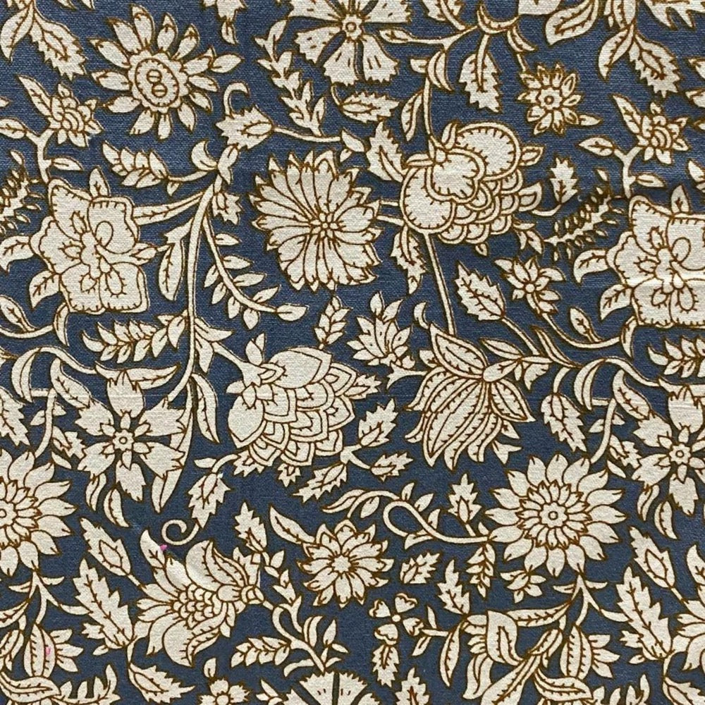 Spanish Grey Floral Table Runner – Hand Block Printed Cotton Table Topper with Scalloped Edge, Farmhouse Wedding